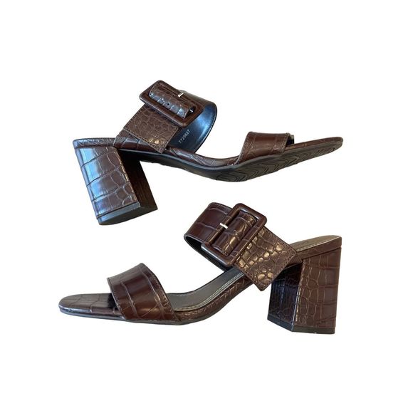 Amelia Grace Shoes - Amelia Grace Brown Faux Snakeskin Block Heels Size 9